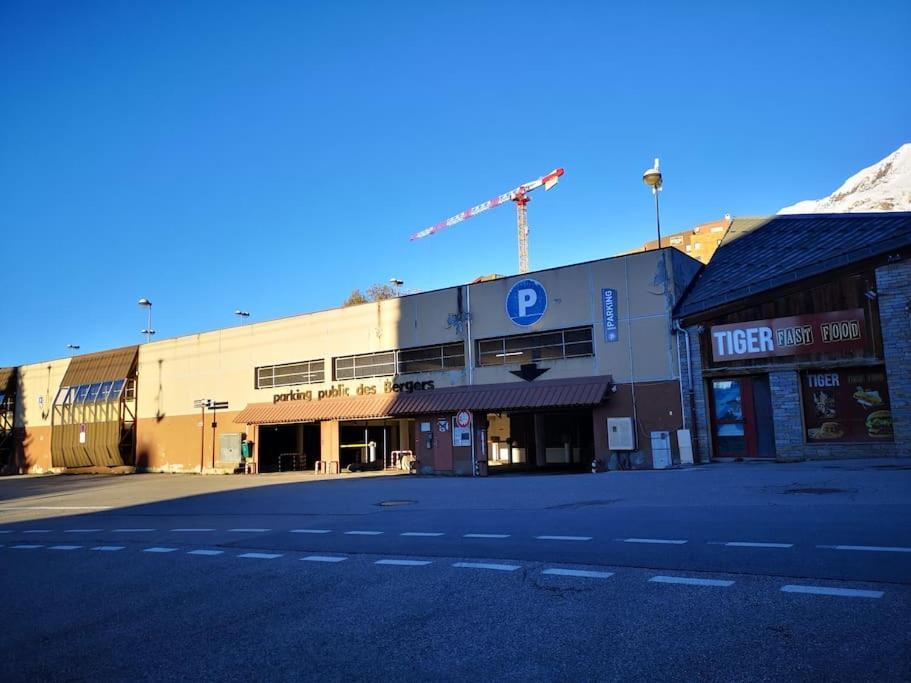 HuezAu Pied Des Pistes Avec Parking Entierement Renoveアパートメント エクステリア 写真