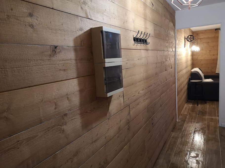 HuezAu Pied Des Pistes Avec Parking Entierement Renoveアパートメント エクステリア 写真