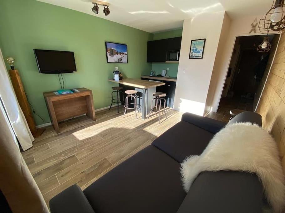 HuezAu Pied Des Pistes Avec Parking Entierement Renoveアパートメント エクステリア 写真